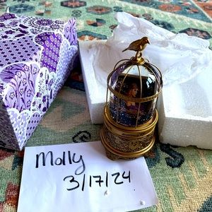 💜🏰 Taylor Swift Speak Now Snowglobe New with Box 🏰💜